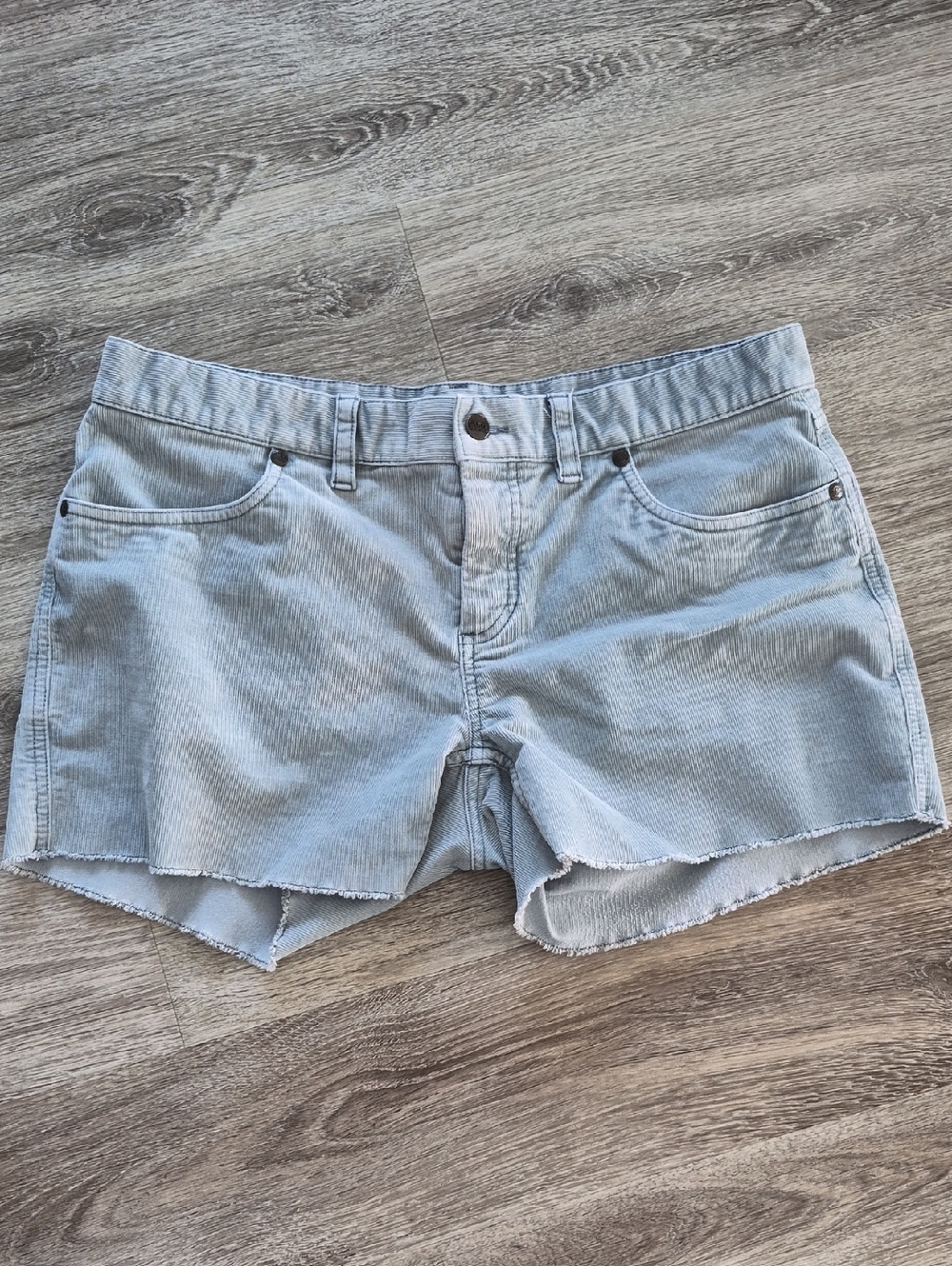 Carve Designs corduroy shorts with distressed rough hem, 4 Inch Length